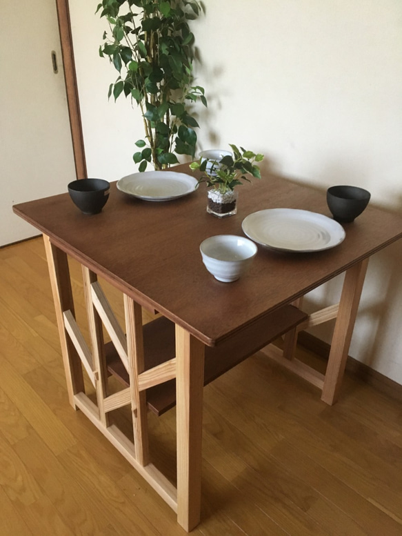 Forest 18 dining table for 2 people   木製ダイニングテーブル　2人用　 2枚目の画像