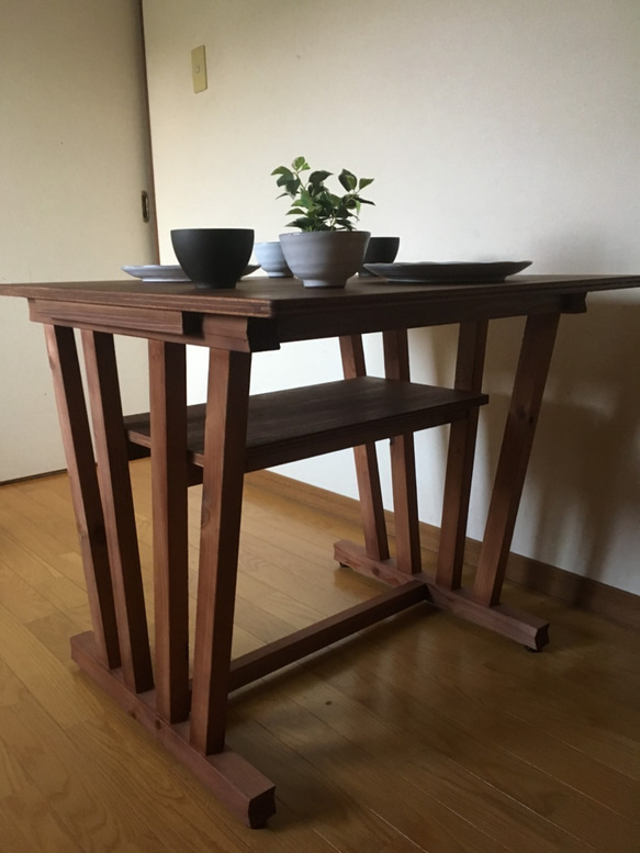 Shell 03 dining table for 2 people   木製ダイニングテーブル　2人用　 7枚目の画像