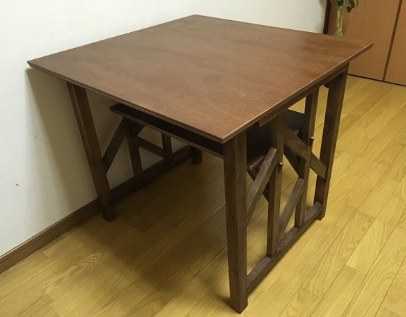 Region 01 dining table for 2 people   木製ダイニングテーブル　2人用　 2枚目の画像