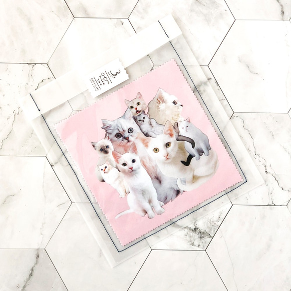 &lt;Cats_collage&gt;白貓/粉紅色清潔眼鏡的拼貼畫 第4張的照片
