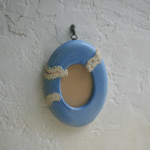 <新品未使用>  陶器 3連フォトフレーム 日本未発売品 バゼル陶器製写真立て Mサイズ 日本製 瀬戸焼 デジタルもいい