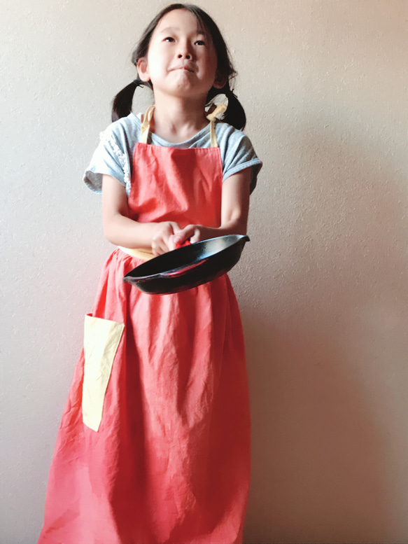 草木染め ツゲ製作所 エプロン 親子兼用 あかねオレンジ 玉ねぎ黄色