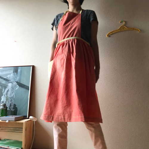 草木染め ツゲ製作所 エプロン 親子兼用 あかねオレンジ 玉ねぎ黄色