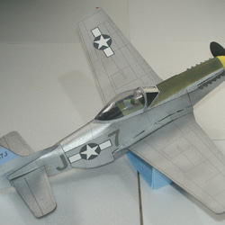 空飛ぶプラモデル　スチレン製ゴム動力模型飛行機　P-51ムスタング 5枚目の画像