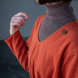 コットンウール二重織ツイルのUネックワンピース 4枚目の画像