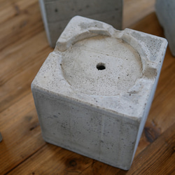 セメント植木鉢　-RUGGED CEMENT POT- ゴツゴツキューブプランター 4枚目の画像