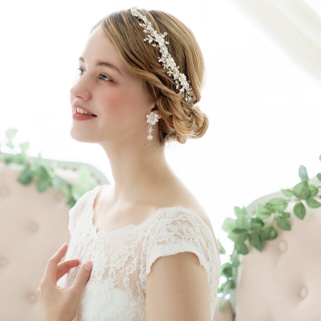 ブライダル ウェディング 花とビーズビシューのウエディング ゴールド　ヘッドアクセ結婚式　MA13