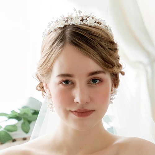 BRIDES TIARA GINZA ウェディンググローブ、ティアラ、ヴェール