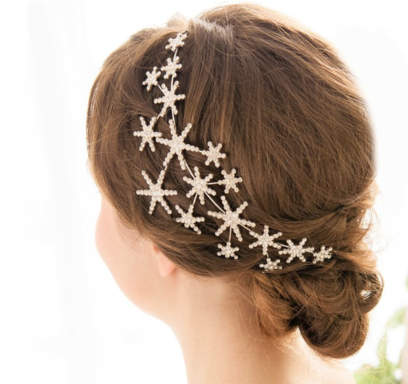 大ぶり星モチーフ　星型ビジュー ヘッドドレス ウェディング　ヘアアクセ　星　ビジュー　ヘッドアクセサリー   E54 1枚目の画像