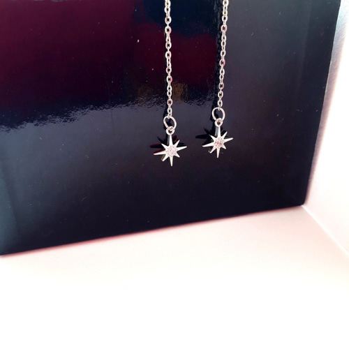 耳元でそっと輝く。】再販26！プラチナ ジルコニアスター×304 