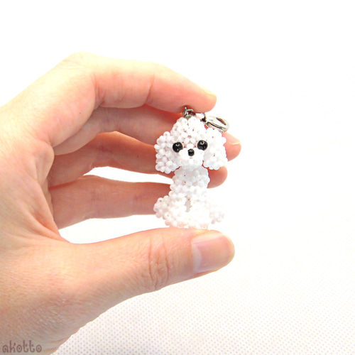 スタンダードプードル（ホワイト） チャーム・ストラップ (ビーズ