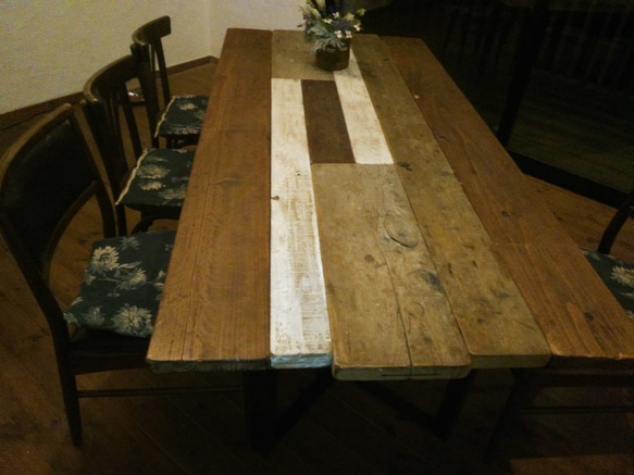 古材の足場板を使ったモザイク風天板の大テーブル（受注生産品） 4枚目の画像
