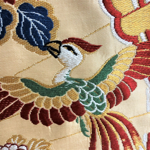♡356♡帯リメイク 帯から作ったタペストリー 美しい刺繍 絹刺繍