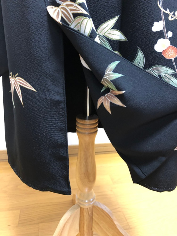 1点物★着物から作ったスカート★松と菊の留袖黒★Mサイズ 5枚目の画像