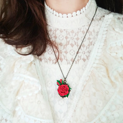 【古典玫瑰樹脂項鍊】穿搭/飾品/項鍊/閨蜜/送禮/玫瑰/日本樹脂 第3張的照片