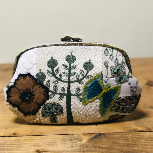 1点のみ ミナペルホネン ハンドメイド パッチワーク 横長がま口ポーチ 