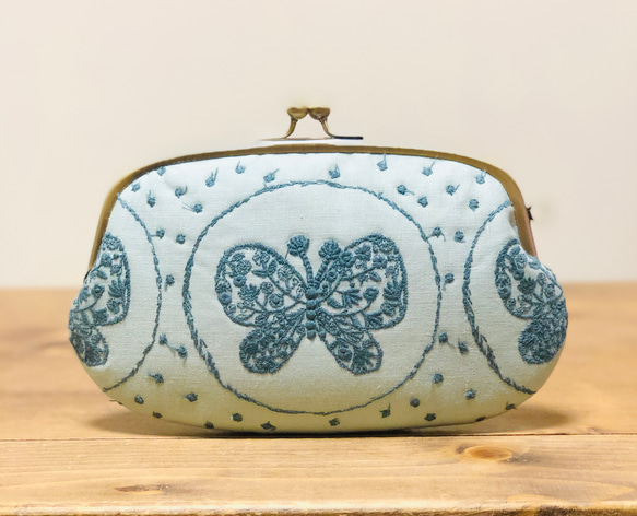 ミナペルホネン（ハンドメイド)forestwingがま口マルチケース ミナ