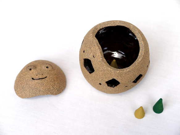 カエルさんのお香台・太っちょさん 4枚目の画像