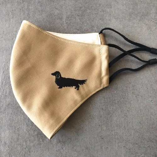 No.530 オーダーマスク　ダックスフンド　ドッグ　犬　ハンドメイド 犬シルエット刺繍マスク ＊ ダックスフンド／抗菌立体マスク／Mサイズ