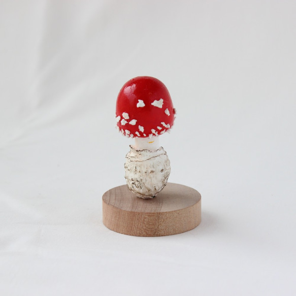 キノコ【ベニテングタケの幼菌】のオブジェ 立体・オブジェ 松人