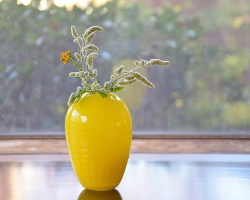 黄色い花瓶 一輪挿し・花瓶・花器 甲山ガラス工房 通販 8198376