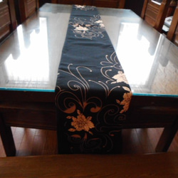 黒・両面使えるテーブルランナー（約22×224cm） 8枚目の画像