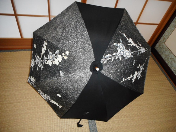 手描き友禅黒の日傘（傘袋付） 2枚目の画像