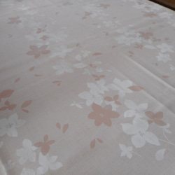 ピンクに花のテーブルクロス（144×137.5） 3枚目の画像