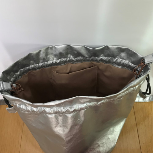 在庫限り》合皮巾2way巾着バッグ（シルバー） ショルダーバッグ A