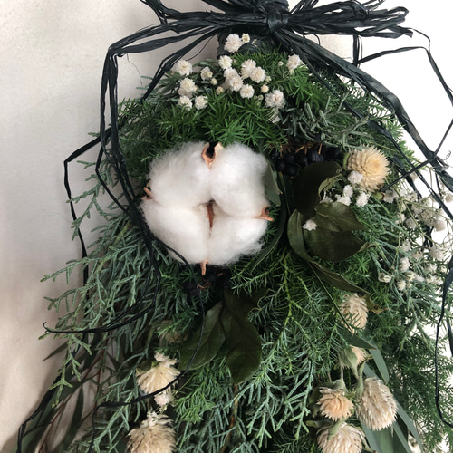 ヒロムスギとブルーアイスの冬のスワッグ ドライフラワー ここいろの