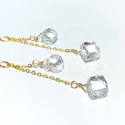 【天然石チャーム】クリスタルAAA　14kgf　２個　ハンドメイド素材 1枚目の画像