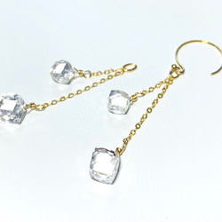 【天然石チャーム】クリスタルAAA　14kgf　２個　ハンドメイド素材 2枚目の画像