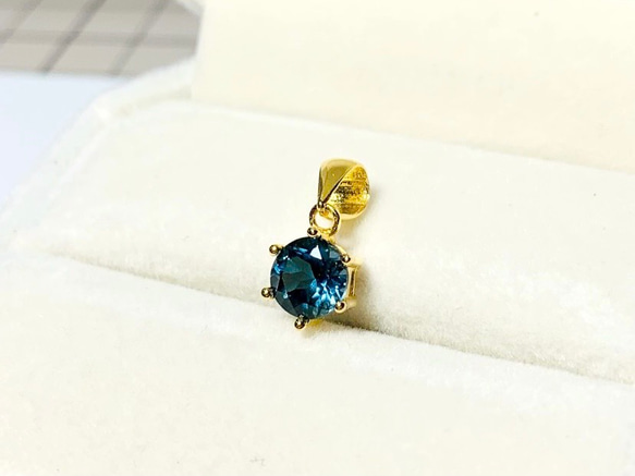 【天然石ペンダントトップ】ロンドンブルートパーズAAA　18KGP製　ネックレス　ハンドメイド素材 1枚目の画像