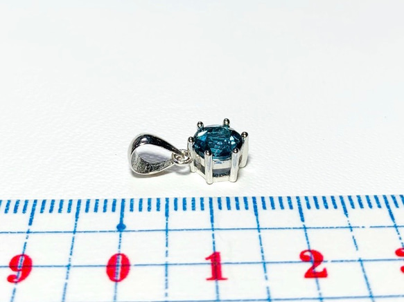 【天然石ペンダントトップ】ロンドンブルートパーズAAA　SILVER925製　ネックレス　ハンドメイド素材 4枚目の画像