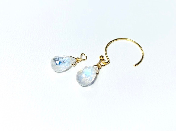 【天然石チャーム】レインボームーンストーン　ドロップ形　14kgf 　1個　ハンドメイド素材 4枚目の画像