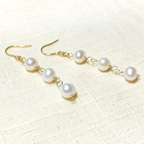 021P☆【高品質✨】ピアス　一粒パール　フック　ホワイト　ゴールド　淡水真珠 楽天市場】送料無料☆ 10mm パール フックピアス 一粒 淡水パール