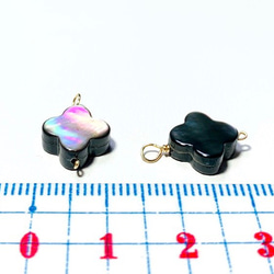 【天然石チャーム】ブラックシェル（黒蝶貝）AAA　フラワーモチーフ２個　ハンドメイド素材 3枚目の画像