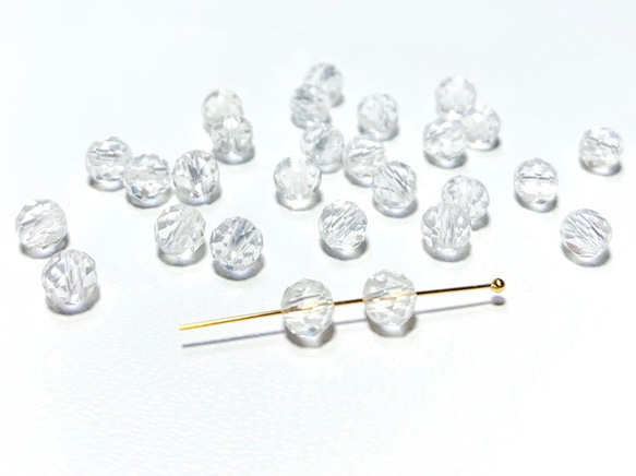 【天然石ラウンドカット】クリスタルAAA　4mm　10粒　ハンドメイド素材 1枚目の画像