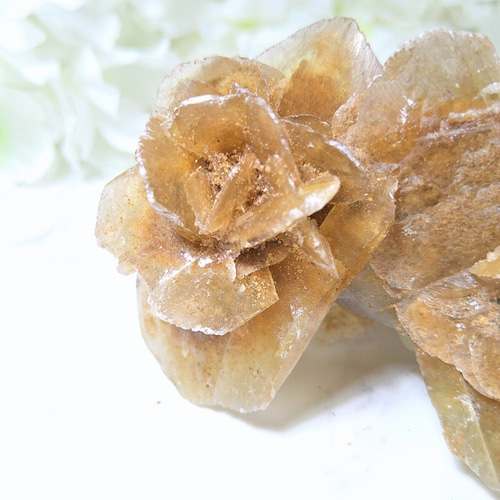 知性の石～ 天然石 デザートローズ モロッコ産〖砂漠の薔薇（バラ