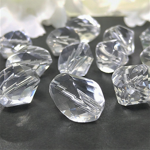 14mm 2個 ライス4面ツイストカット ヒマラヤ水晶 天然石 カット水晶