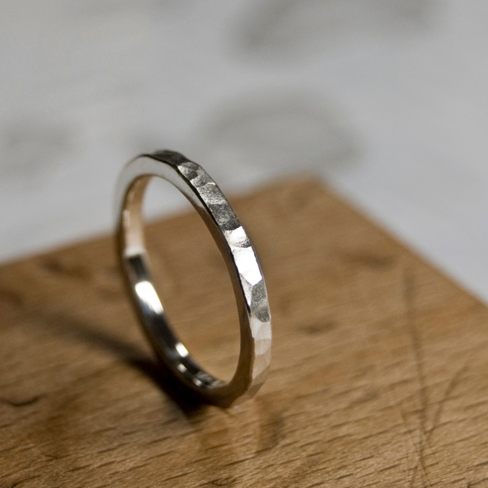 つや消し槌目 シルバーシックフラットリング 2.0mm幅 マットハンマー｜SILVER RING｜438