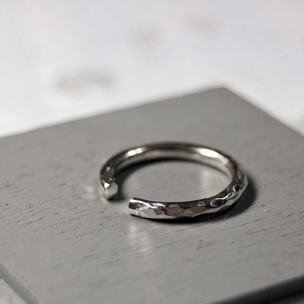 槌目 シルバープレーンフープイヤーカフ 2.0mm幅 凸凹｜SILVER EAR CUFF｜571 4,891円