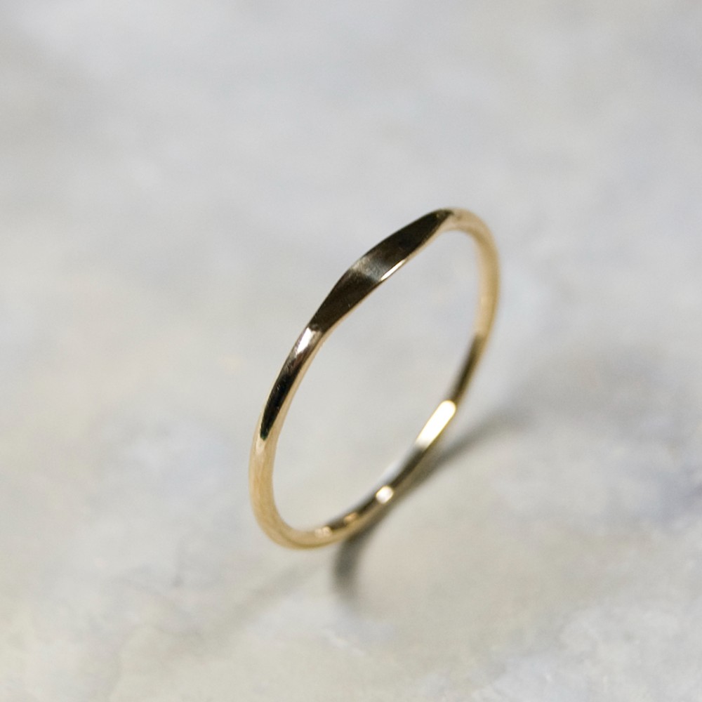 鏡面 K18YGイエローゴールドワンポイント槌目プレーンリング 1.2mm幅 ミラー｜K18YG RING｜627