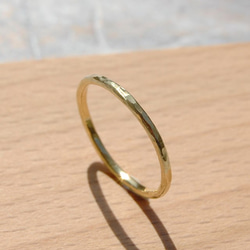 でこぼこ ブラスプレーンリング 1.5mm幅 鎚目 真鍮｜BRASS RING 指輪 シンプル アクセサリー｜140 2枚目の画像