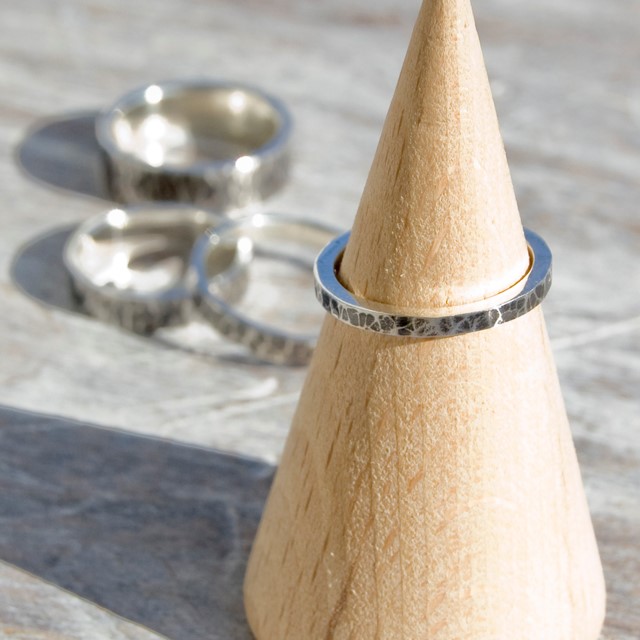 槌目燻し シルバーフラットリング 1.8mm幅｜SILVER RING｜179