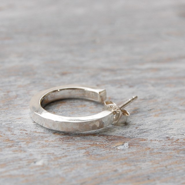槌目 シルバーフラットフープピアス 2.5mm幅 でこぼこ シルバー950｜SILVER PIERCE シンプル｜131