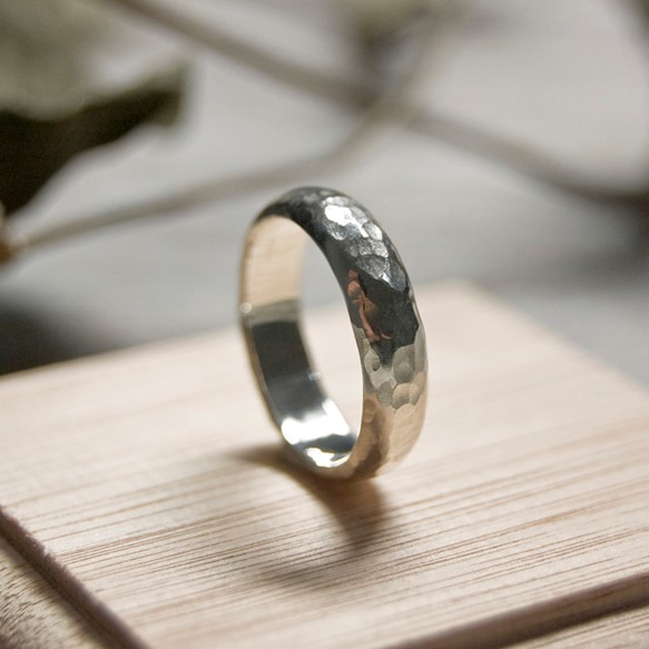 でこぼこ シルバープレーンリング 5.0mm幅 鎚目 シルバー950｜SILVER RING 指輪 シンプル｜206 1枚目の画像