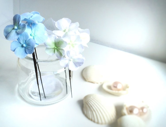 アジサイとチュールの夏色花かんざし～ホワイト系＆ブルー系～ 1枚目の画像