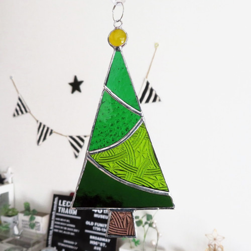 ステンドグラス クリスマスツリー☆ サンキャッチャー☆オーナメントに 