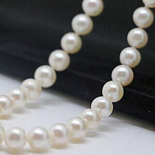 月末限定セール☆美品☆本真珠・超大珠ネックレス ９-９.７ミリ ホワイト系 淡水パールネックレス バロック 7〜9mm ホワイト系 長さ約82cm